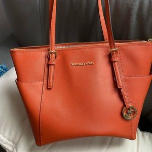 MICHAEL KORS Jet Set Tote